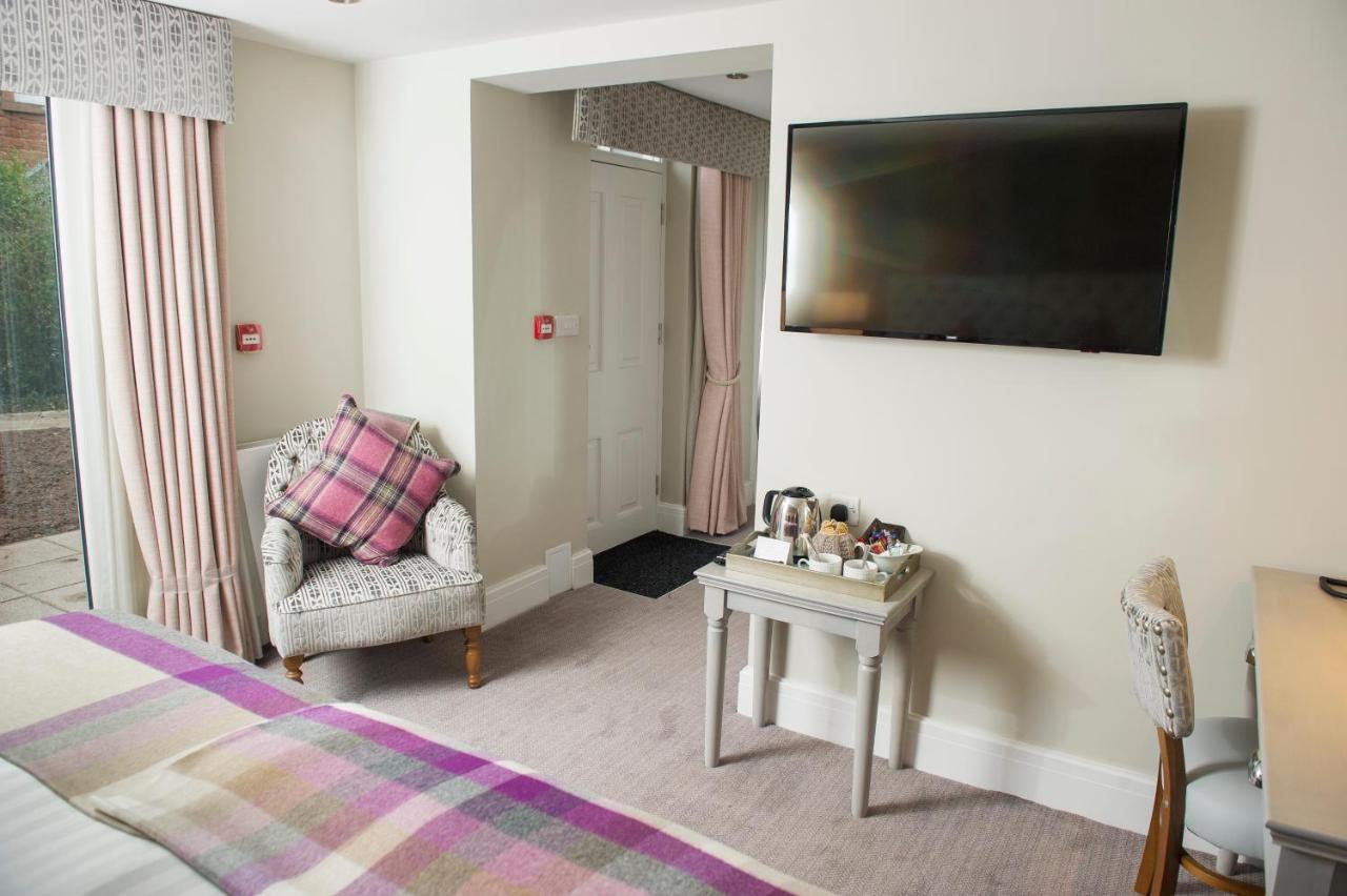 Crown Wetheral Hotel